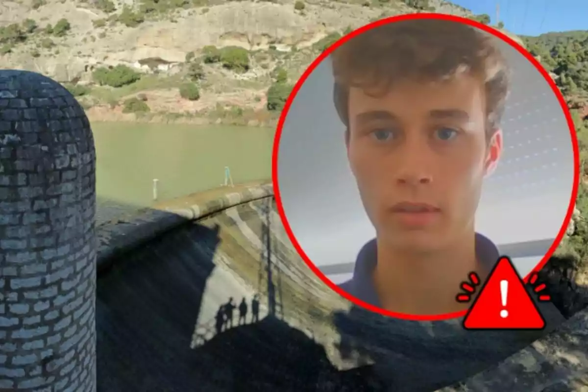 Un embalse rodeado de montañas con la imagen de Jorge Rey en un círculo rojo superpuesto. Un embalse rodeado de montañas con la imagen de Jorge Rey en un círculo rojo superpuesto.