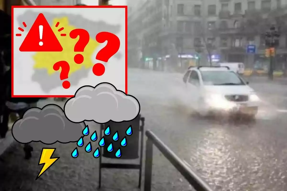 Imagen de una calle inundada por la lluvia con un coche circulando y un gráfico de advertencia meteorológica con signos de interrogación, nubes, lluvia y un rayo.