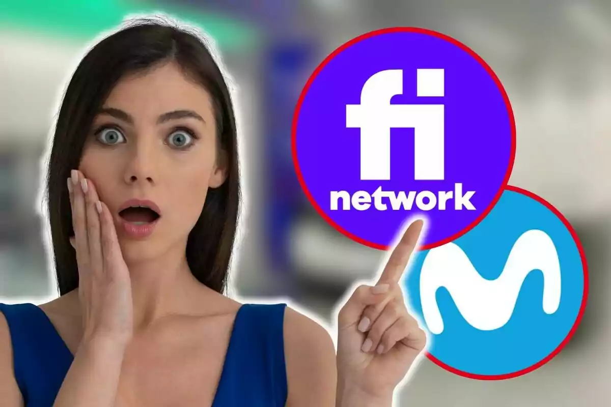 Mujer sorprendida con la mano en la mejilla señalando los logotipos de Fi Network y Movistar.