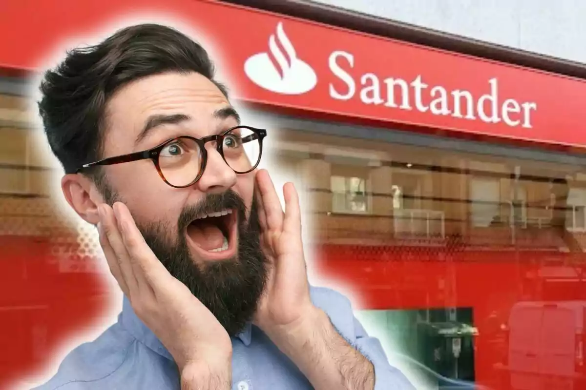 Hombre con expresión de sorpresa frente a un letrero del Banco Santander.