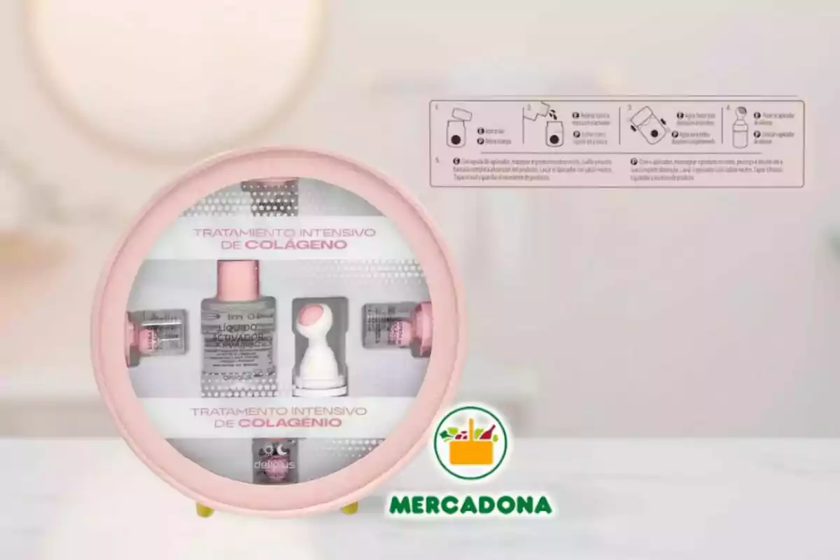 Caja redonda de tratamiento intensivo de colágeno de Deliplus con varios productos en su interior y un aplicador, sobre una superficie blanca con el logo de Mercadona en la parte inferior. Caja redonda de tratamiento intensivo de colágeno de Deliplus con varios productos en su interior y un aplicador, sobre una superficie blanca con el logo de Mercadona en la parte inferior.
