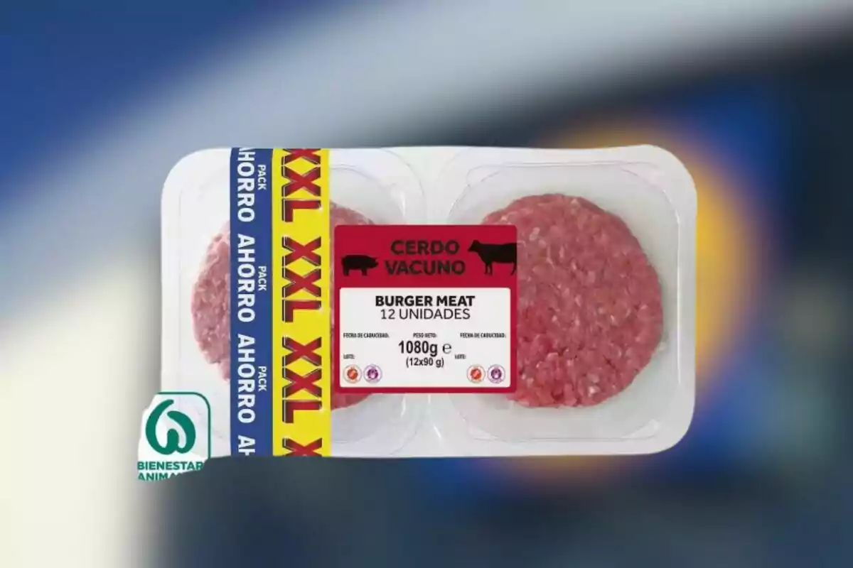 Paquete de hamburguesas de carne etiquetado como Paquete de hamburguesas de carne etiquetado como