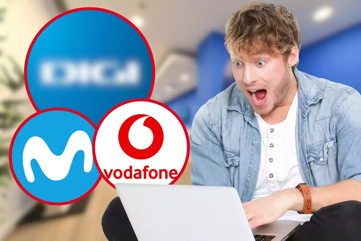 Hombre sorprendido mirando una computadora portátil con logotipos de Digi, Movistar y Vodafone en el fondo.