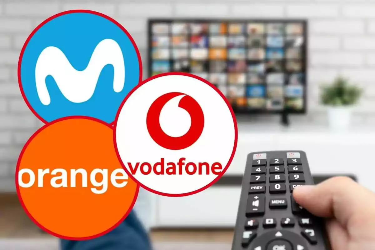 Logos de Movistar, Vodafone y Orange sobre una imagen de una mano sosteniendo un control remoto frente a una televisión.