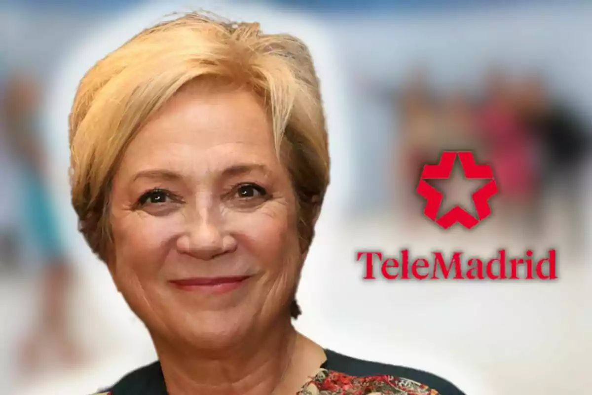 Inés Ballester sonriente con el logo de TeleMadrid al lado.