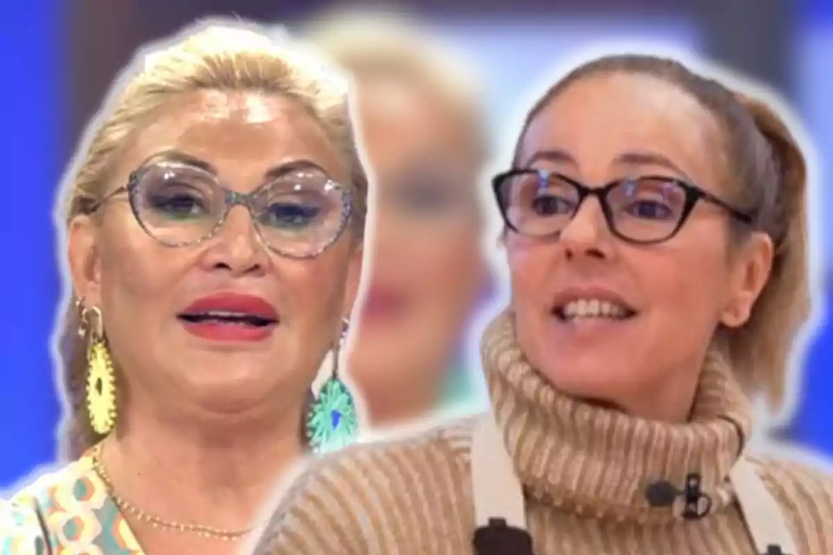 Raquel Mosquera y Rocío Carrasco con gafas, una rubia con pendientes grandes y otra con el cabello recogido y un suéter de cuello alto.