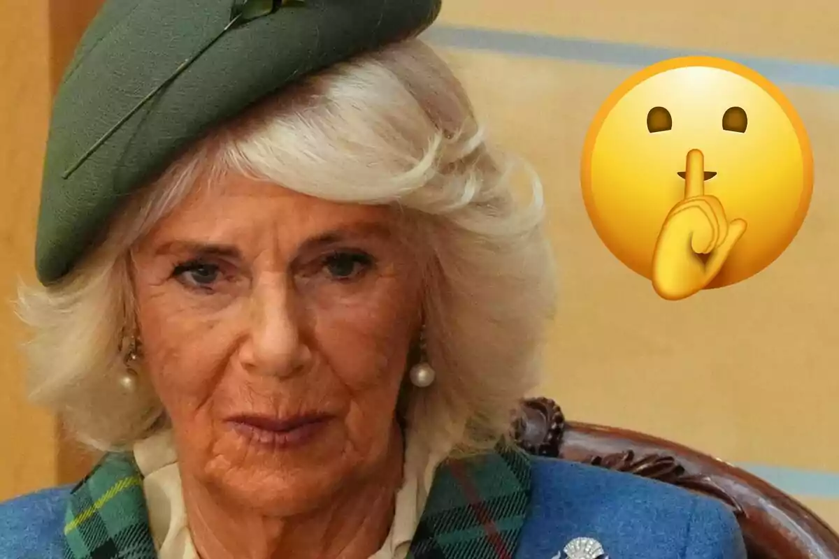 La reina Camila con boina verde y expresión seria, junto a un emoji de silencio