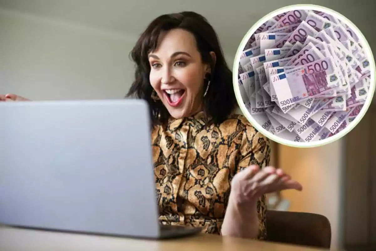 Mujer emocionada frente a una computadora con un círculo que muestra billetes de 500 euros.