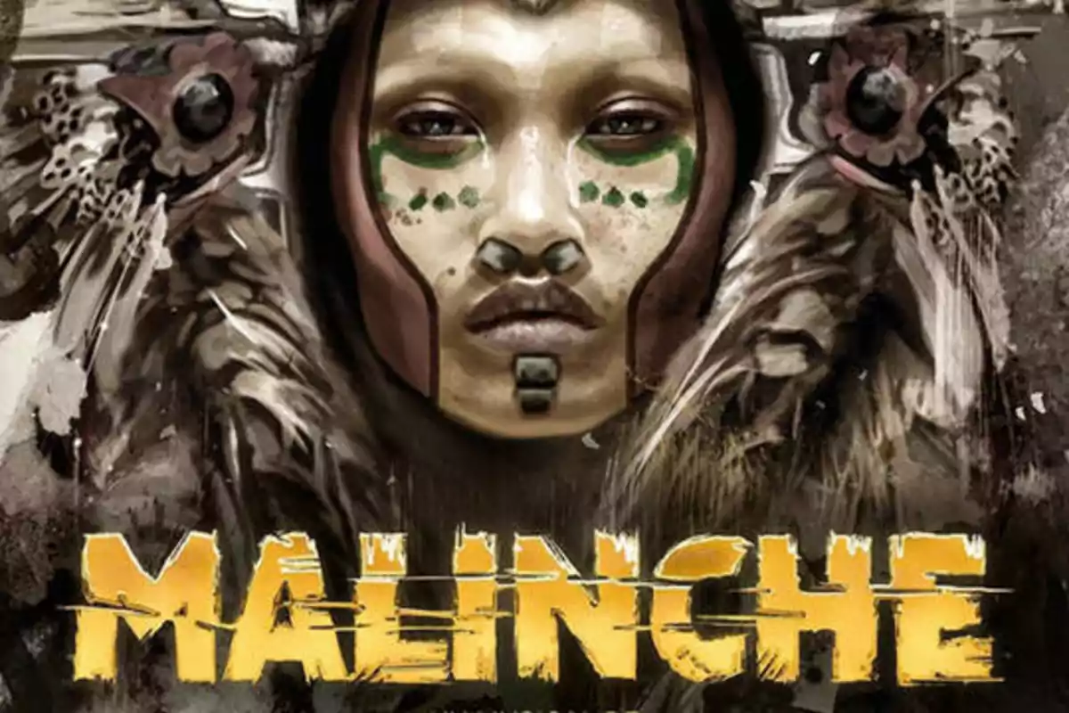 La imagen muestra un retrato artístico de una persona con pintura facial verde y negra, rodeada de plumas y elementos decorativos, con la palabra "MALINCHE" en letras grandes y amarillas en la parte inferior.