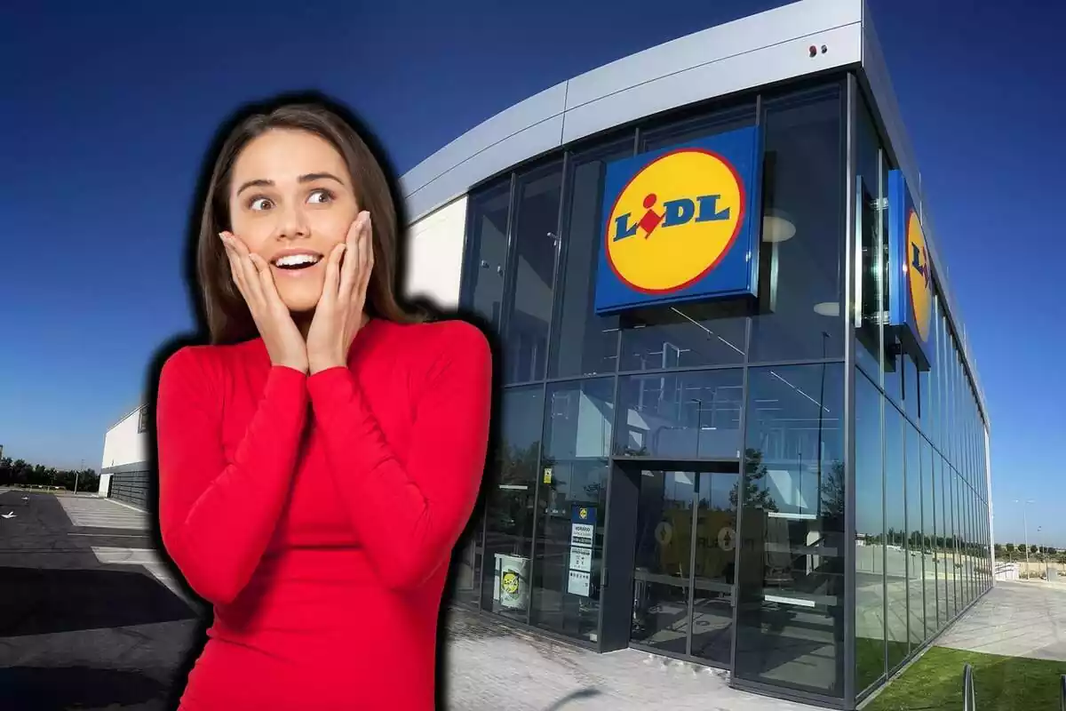 Mujer joven morena camiseta roja, encantada, con las manos en la cara, sobre fondo de Lidl