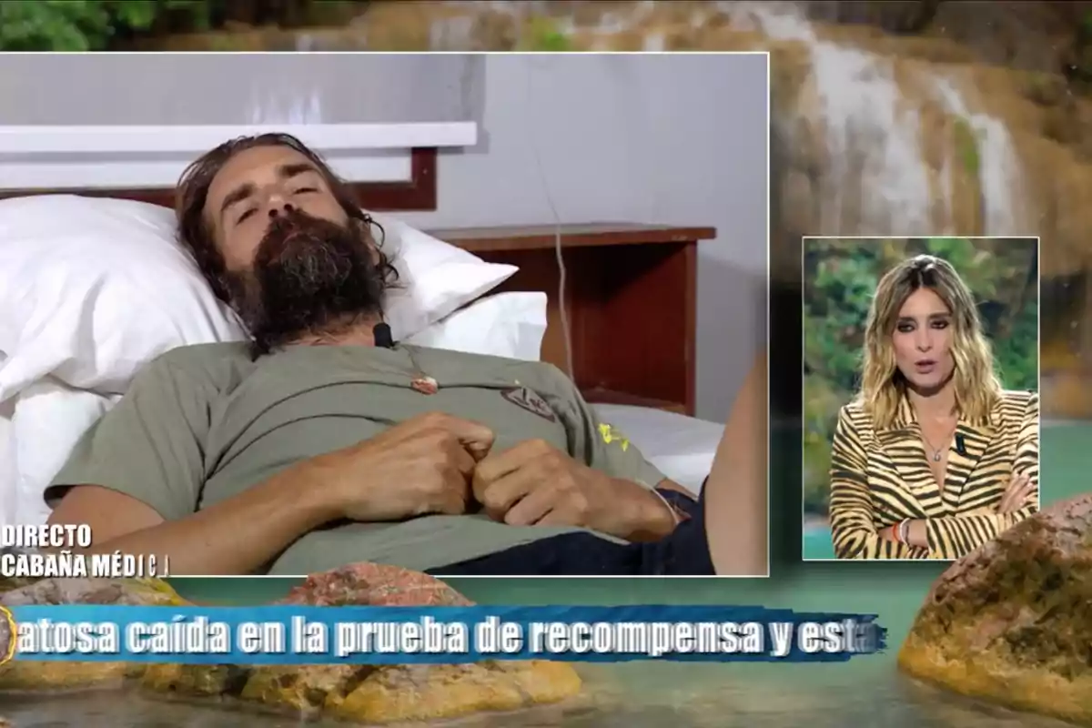 Álex Adrover recostado en una cama de hospital y Sandra Barneda hablando en un recuadro al lado, ambos en un programa de televisión. Captura de 'Supervivientes' Álex Adrover recostado en una cama de hospital y Sandra Barneda hablando en un recuadro al lado, ambos en un programa de televisión. Captura de 'Supervivientes'