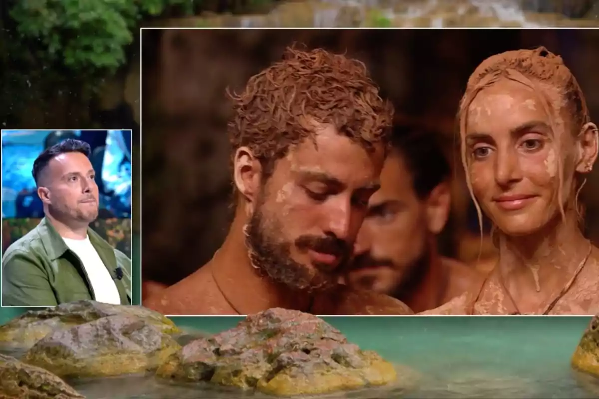 Un grupo de personas cubiertas de barro aparece en una escena de un programa de televisión, mientras un hombre en un recuadro pequeño observa con expresión seria. Captura de 'Supervivientes' Un grupo de personas cubiertas de barro aparece en una escena de un programa de televisión, mientras un hombre en un recuadro pequeño observa con expresión seria. Captura de 'Supervivientes'