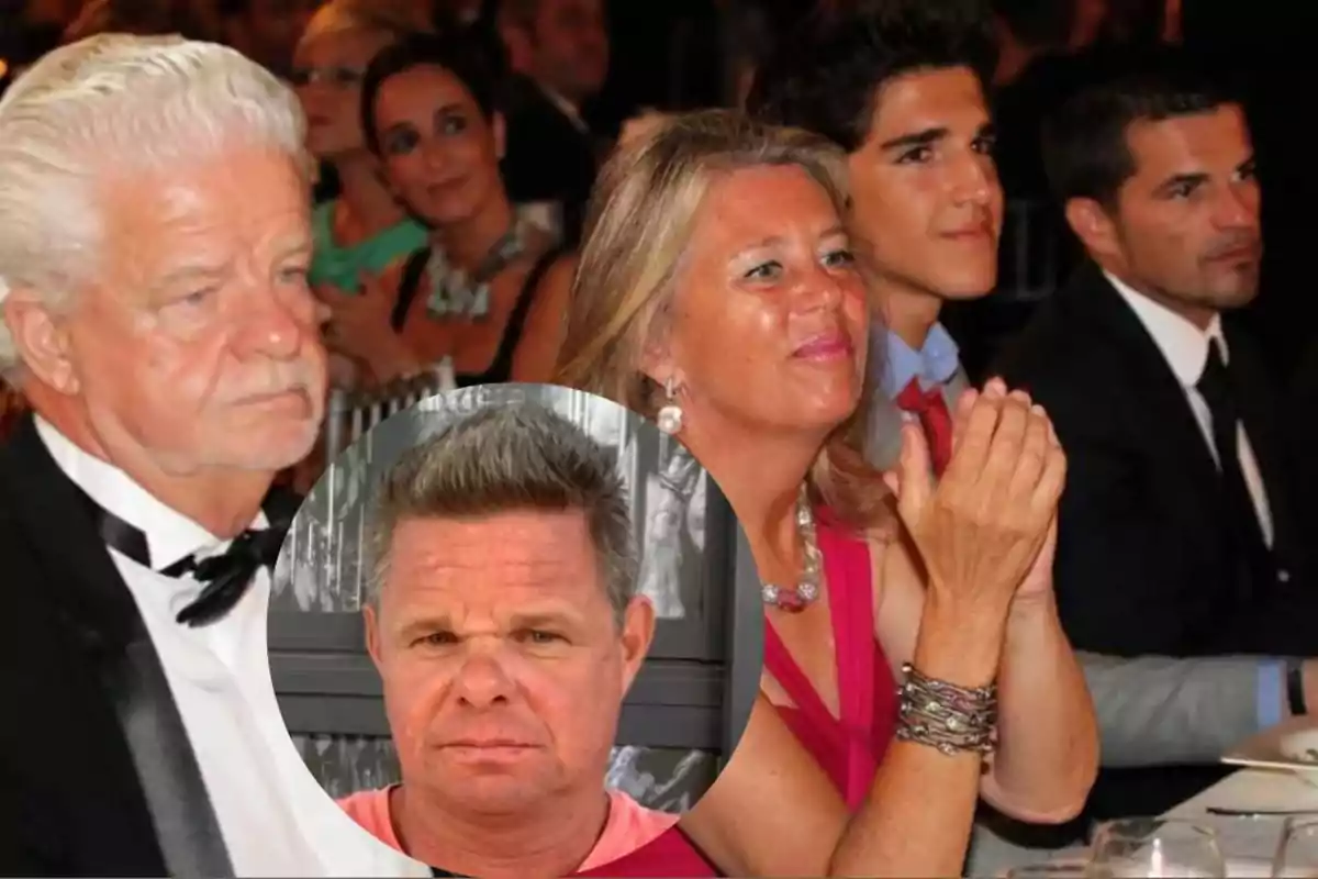 Grupo de personas elegantemente vestidas sentadas en una mesa durante un evento social con un recuadro superpuesto mostrando el rostro de un hombre de expresión seria. Grupo de personas elegantemente vestidas sentadas en una mesa durante un evento social con un recuadro superpuesto mostrando el rostro de un hombre de expresión seria.
