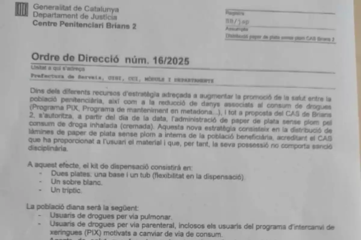 Official document from the Brians 2 Penitentiary Center in Catalan informing about the authorization and distribution of lead-free foil for the consumption of inhaled drugs as part of a harm reduction strategy in the prison population. Official document from the Brians 2 Penitentiary Center in Catalan informing about the authorization and distribution of lead-free foil for the consumption of inhaled drugs as part of a harm reduction strategy in the prison population.