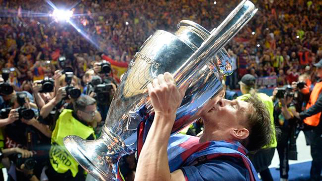 Messi_besa_su_cuarta_Champions_League
