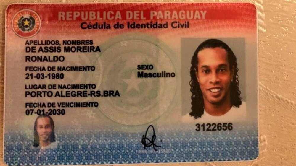 pasaportes_ronaldinho_paraguay