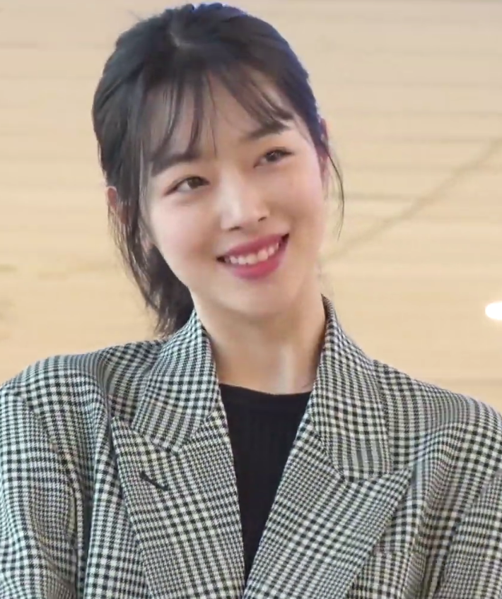 Sulli_at_Gimpo_Airport_on_February_24_2019