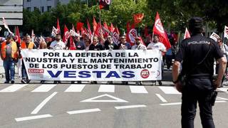 Los trabajadores de la eólica Vestas en guerra contra la política medioambiental de Pedro Sánchez