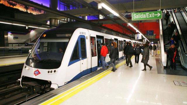 El Metro de Madrid en la estación de Nuevos Ministerios