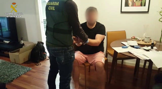 Un agente arresta al líder del 'Clan de los Balcanes'