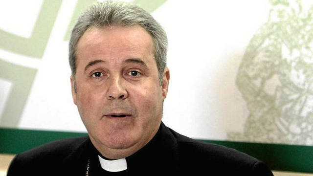 El obispo Mario Iceta