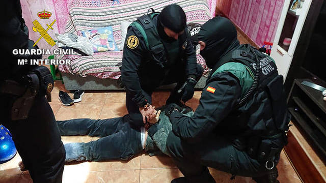 La Guardia Civil arresta a uno de los integrantes de la banda