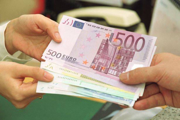 La retirada de billetes de 500 euros está generando problemas en su uso fuera de la zona euro