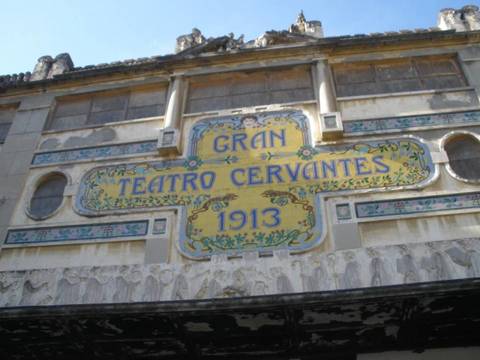 Restos del Teatro Cervantes en Tánger. 