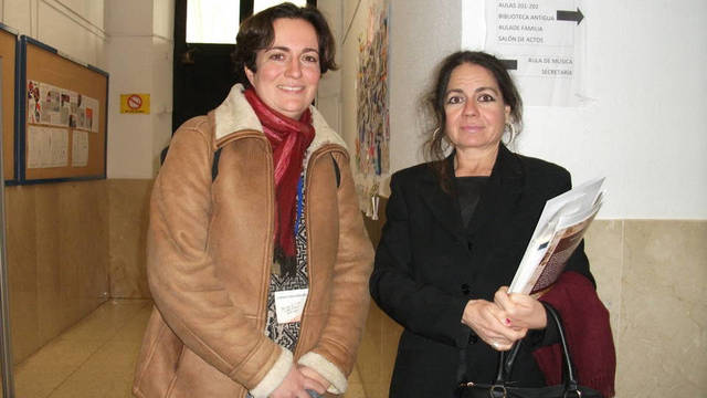 Las escritoras Verónica Aranda y Pilar Redondo, mujeres trabajadoras.
