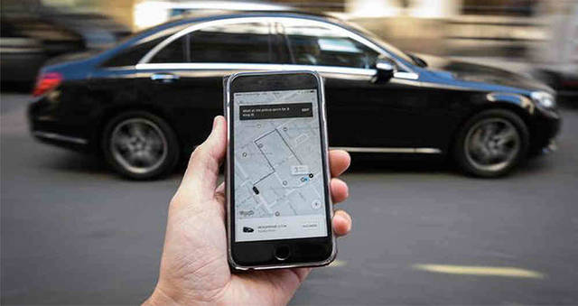 Uber y Cabify deberán comunicar toda su actividad al Ministerio de Fomento