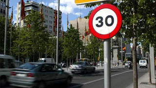 Más de la mitad de conductores rechazan la reducción de la velocidad en ciudad de 50 a 30 kilómetros por hora
