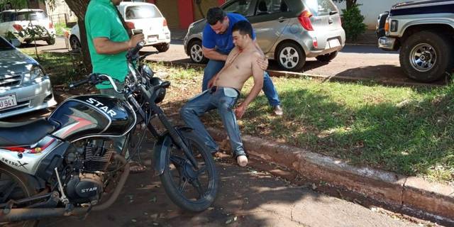 El hombre se arrancó los ojos en plena calle de Ciudad del Este (Paraguay)
