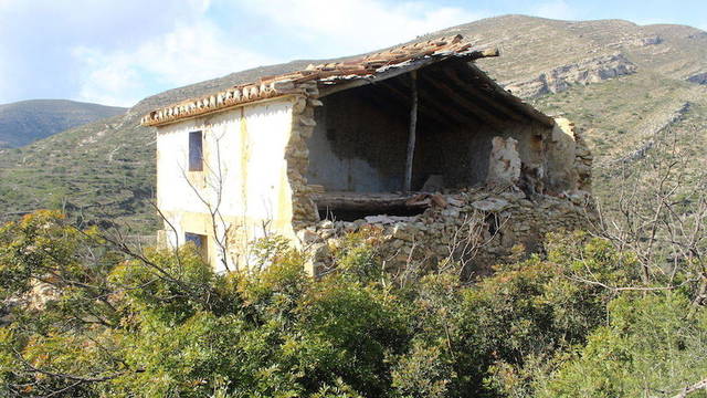 La casa abandonada donde fueron asesinadas las niñas de Alcàsser.