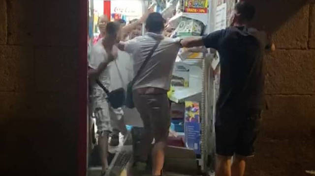 Imagen del vídeo que muestra el intento de robo en Lavapiés