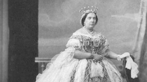 Isabel II.