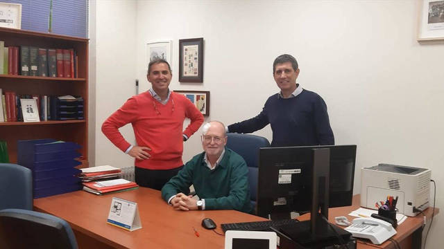 De izquierda a derecha: José María Castellano (Instituto de la Grasa/CSIC); José Lapetra y José Manuel Santos (CIBEROBN (Instituto de Salud Carlos III) - CSIC ANDALUCÍA