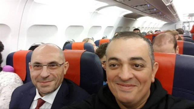 Elpidio Silva y Tito Álvarez regresando de Bruselas.
