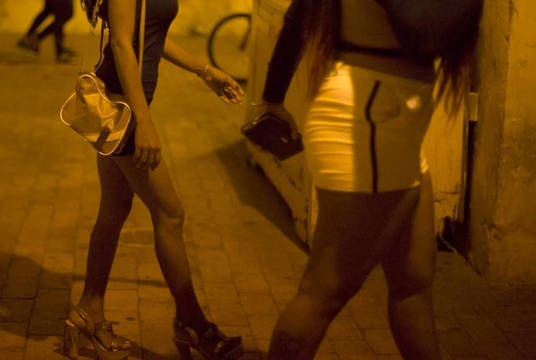 Cae en España un red que prostituía a transexuales 