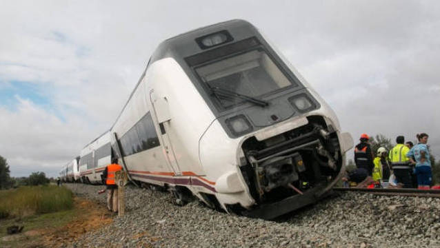 El tren de Arahal descarriló en 2017 y los heridos siguen esperando una indemnización