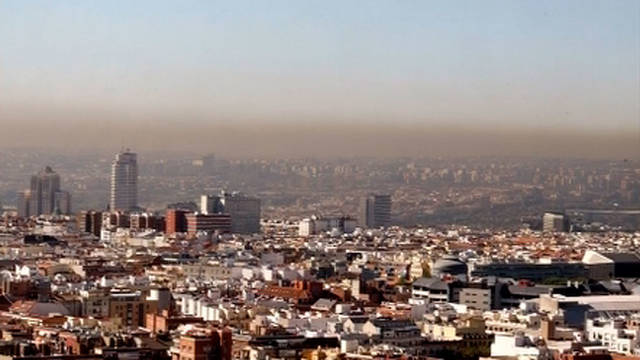 La boina de contaminación sobre Madrid.