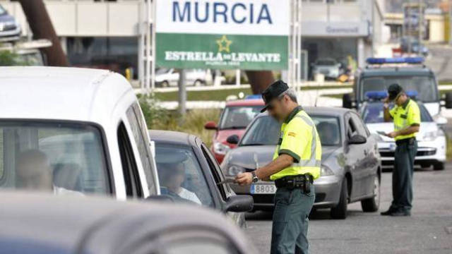 Los controles de Tráfico en Murcia someten a mucha presión laboral a los agentes