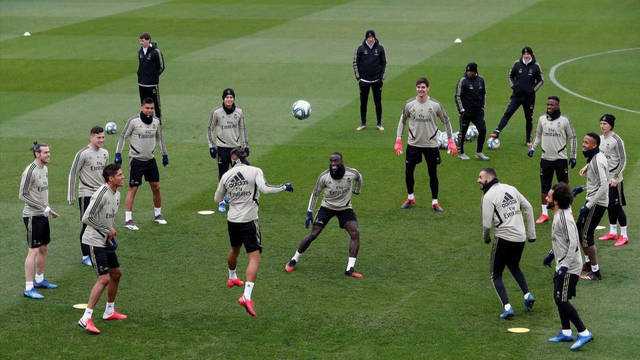 Los jugadores del Real Madrid en un entrenamiento.