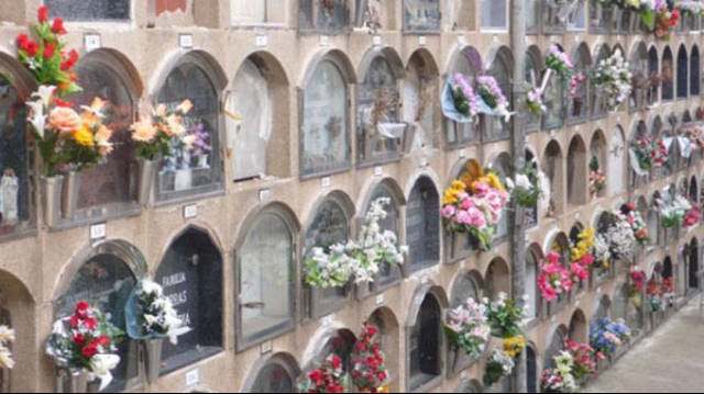 El Ayuntamiento de Barcelona ha impuesto una subida en la tasa de los entierros