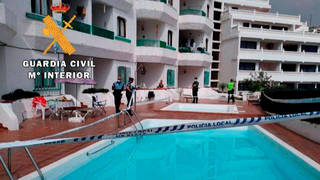 Vídeo: Denuncian a varias personas que celebraban una fiesta en una piscina en Mogán, Gran Canaria