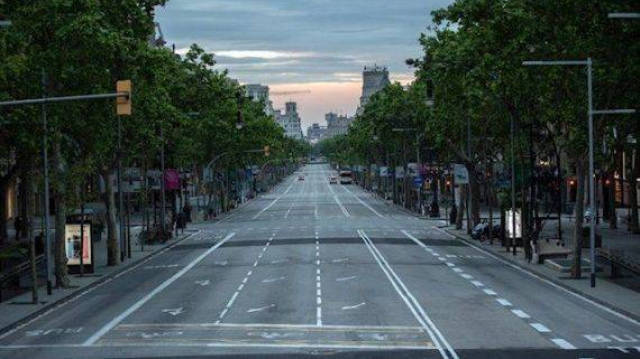 El Paseo de Gracia de Barcelona completamente vacío por el Estado de Alarma