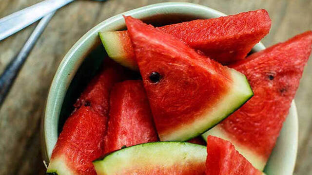 Es una fruta muy hidratante y nutritiva. 
