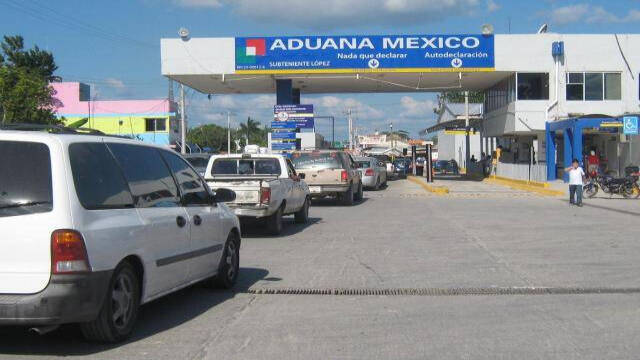 Las aduanas han sido intervenidas por las autoridades militares en México para evitar la corrupción.