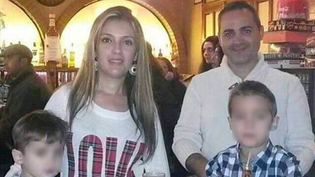 Rocío Gea, su marido y sus hijos.