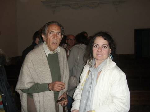 Don Antonio Gala y Pilar Redondo en un acto cultural.