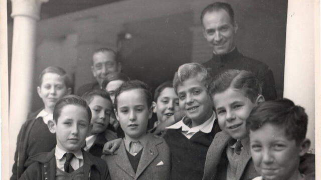 Juan Carlos I con sus ochos compañeros de Las Jarillas y dos profesores.